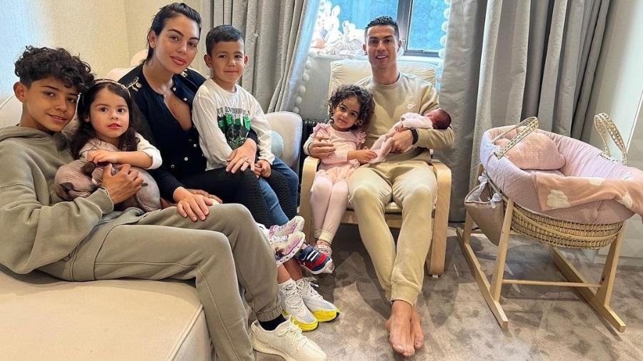 Jogador do Manchester United se reuniu com família após tragédia envolvendo um de seus gêmeos - Reprodução/Instagram