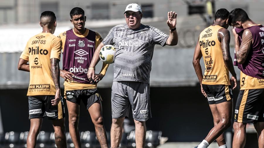 Auxiliar Marcelo Fernandes em treino do Santos - Ivan Storti/Santos FC