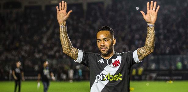 Vasco marca estreia de Teixeira para São Januário após veto do Maracanã