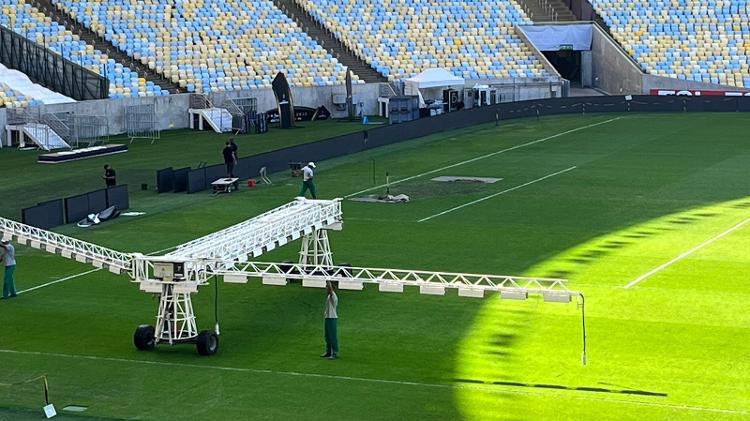 Maracanã coloca máquina de luz artificial para tentar melhorar ponto crítico do gramado