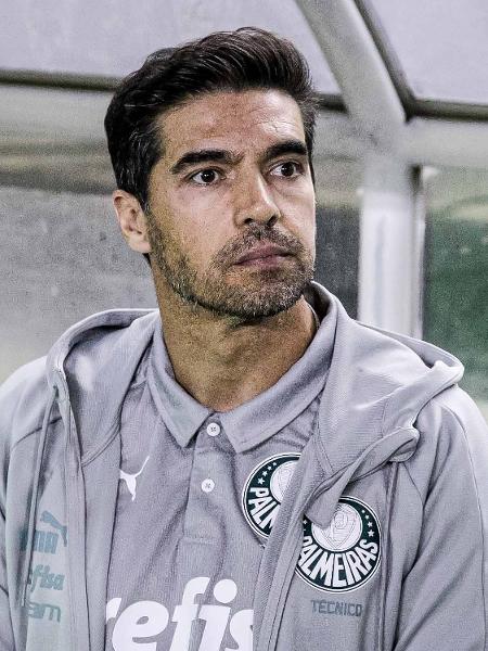 Abel Ferreira, técnico do Palmeiras, durante jogo contra o Athletico