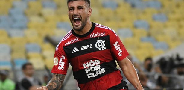 Arrascadependência? Flamengo tem números de líder com o uruguaio em campo