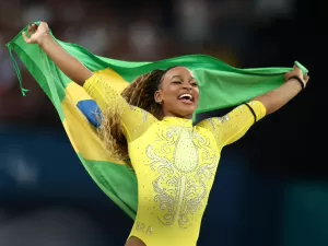 'Gigante'; famosos celebram prata de Rebeca Andrade nas Olimpíadas 