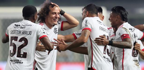 David Luiz brilha na vitória do Flamengo sobre o Cruzeiro; confira as avaliações.