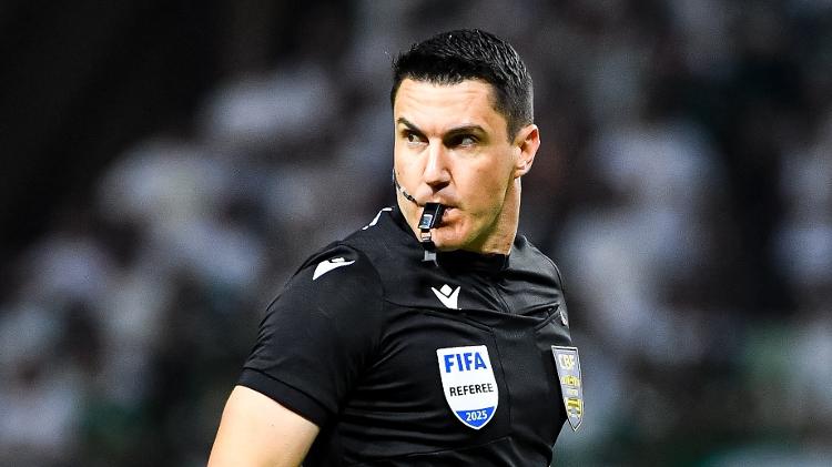 Rafael Rodrigo Klein foi o árbitro de Palmeiras x Cruzeiro pelo Brasileirão