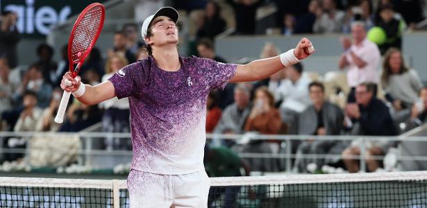 UOL exibe hoje Fim de Papo Tênis, após partida de Fonseca em Roland Garros