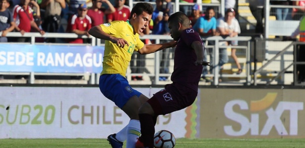 Igor Gomes, meia do São Paulo, em ação pelo Brasil no Sul-Americano Sub-20 - EFE/Elvis González