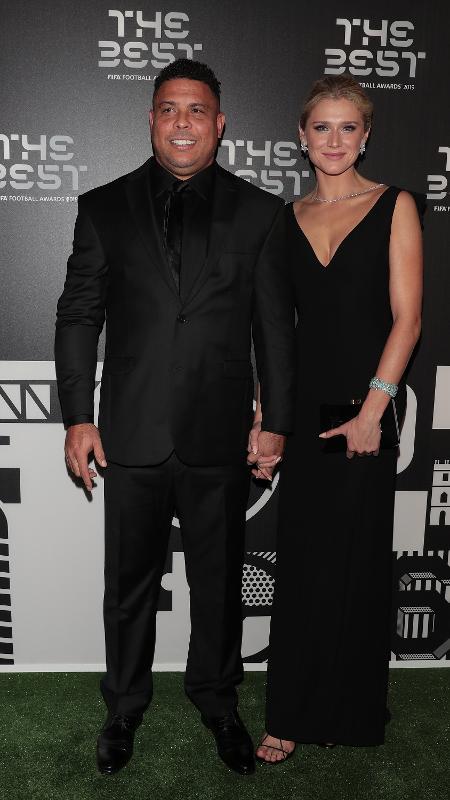 Image of Brazilian soccer star Ronaldo (L) and his fiancee Suzana Werner