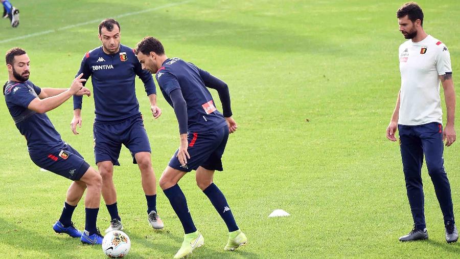 Thiago Motta comandou o primeiro treino no Genoa hoje (23) na Itália - Divulgação/Genoa CFC