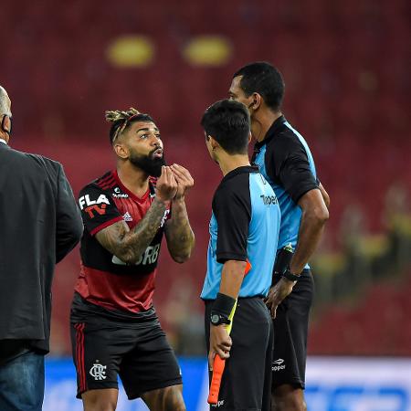 Gabigol é expulso no final de Fluminense x Flamengo e questiona arbitragem - Thiago Ribeiro/AGIF