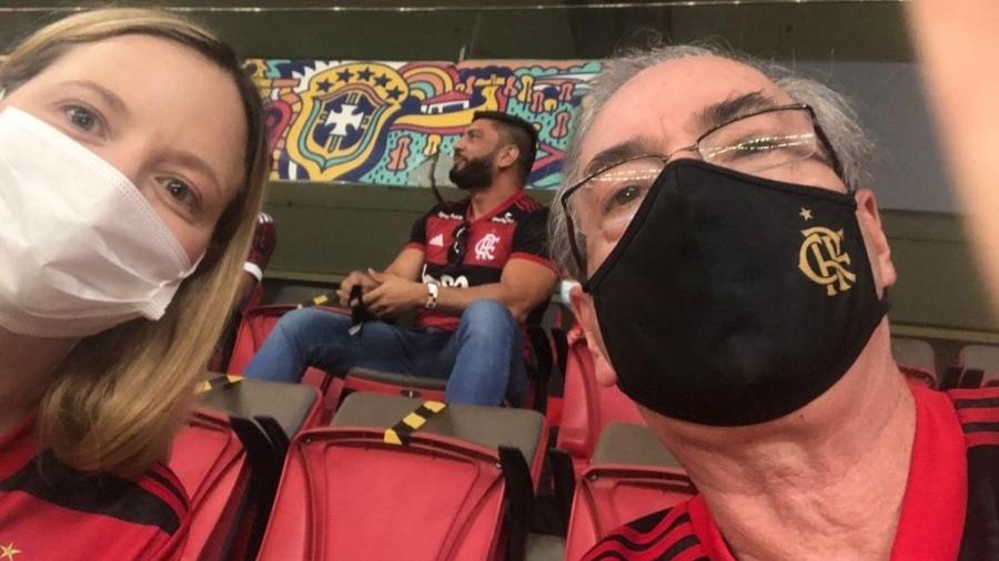 Eduardo Cunha e a filha Danielle no jogo do Flamengo, no Mané Garrincha - Twitter