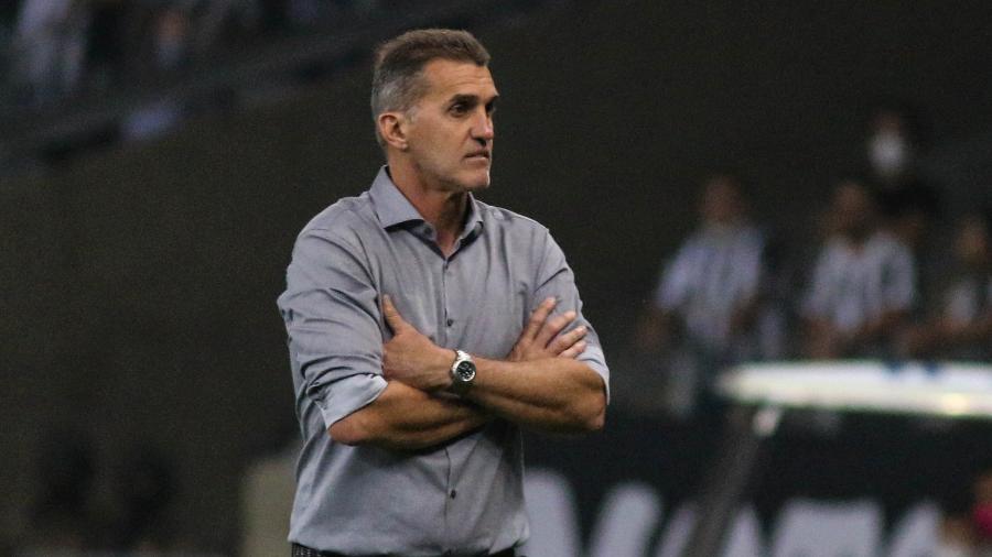 Vagner Mancini, ex-técnico do Grêmio, durante partida contra o Atlético-MG, no estádio Mineirão, pelo Campeonato Brasileiro A 2021. 03/11/2021 - Fernando Moreno/AGIF