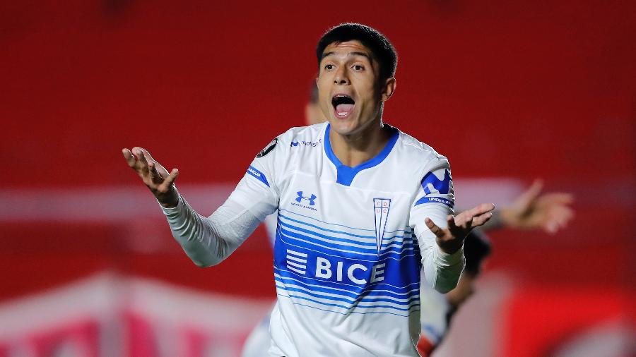 Zagueiro Valber Huerta, do Universidad Católica, agora está longe do Palmeiras - Juan Ignacio Roncoroni - Pool/Getty Images