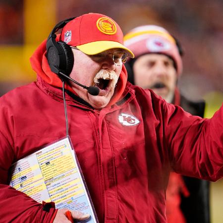 Frio de -20ºC congela bigode de Andy Reid, head coach do Chiefs