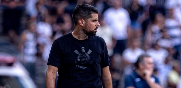 Análise tática: Corinthians adota formação com três zagueiros sob comando de António Oliveira