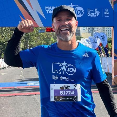 Diego Ribas, ex-jogador do Santos e do Flamengo, correu os 10 km na Maratona do Rio