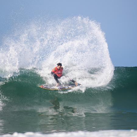 Italo Ferreira nas ondas de Trestles