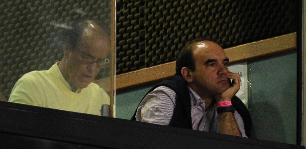 Ao lado do cartola Antônio Lopes, Gomes assiste à partida entre Bota e Criciúma no Engenhão - Vitor Silva / SSPress