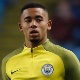 Gabriel Jesus se aquece antes da partida entre Manchester City e Tottenham, pela Premier League - Reuters / Andrew Yates