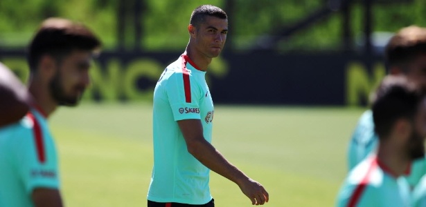 Ronaldo treina com a seleção de Portugal para a Copa das Confederações - Reuters