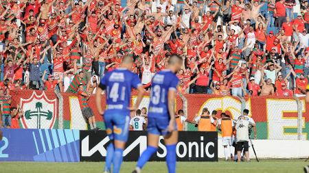 Portuguesa ❤️💚 on X: CAMPEÕOOOOESSSS!!!! 🏆❤️💚 Somos os campeões do Campeonato  Paulista A2 desse ano! Depois de garantir o acesso nas semifinais,  conquistamos agora, pela terceira vez na nossa história, o título