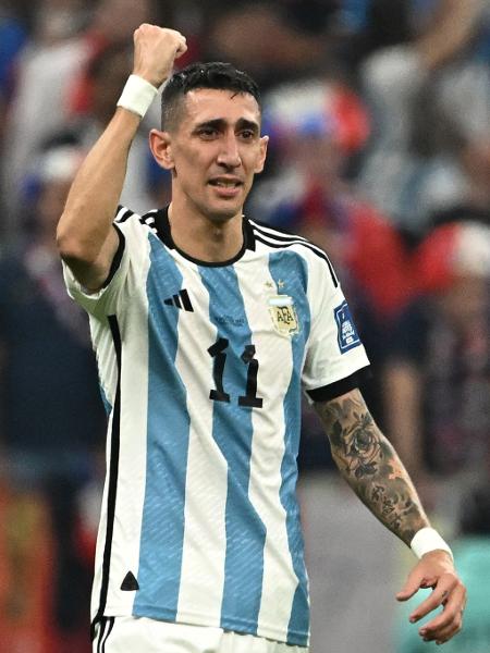 Angel Di María se emociona após marcar segundo gol da Argentina na final da Copa do Mundo. - ANNE-CHRISTINE POUJOULAT/AFP