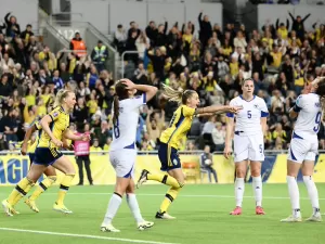 Seleção número 1 do mundo, Suécia escapa do rebaixamento após 5 a 0