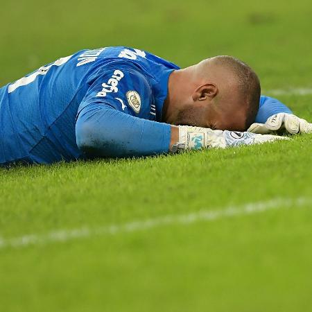 Weverton, do Palmeiras, se lamenta durante o jogo contra o Fluminense, pelo Brasileirão