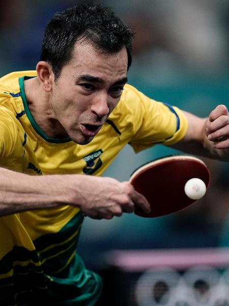 Hugo Calderano durante a competição por equipes de tênis de mesa em Paris-2024