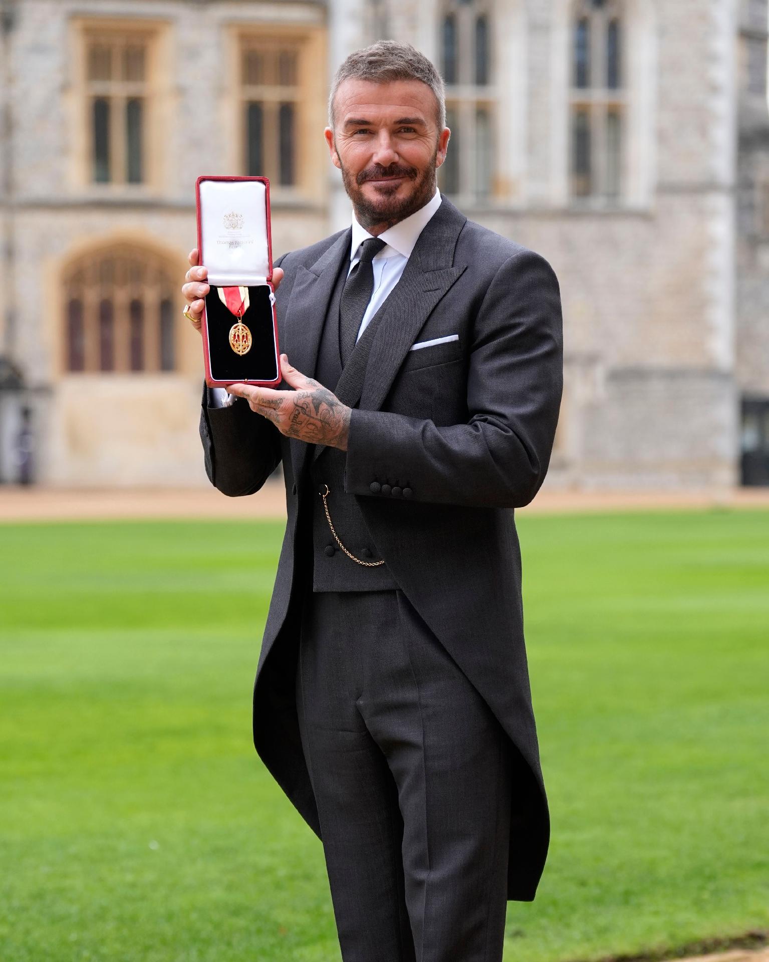 O ex-jogador David Beckham após ser condecorado cavaleiro pelo rei Charles III, da Inglaterra - undefined