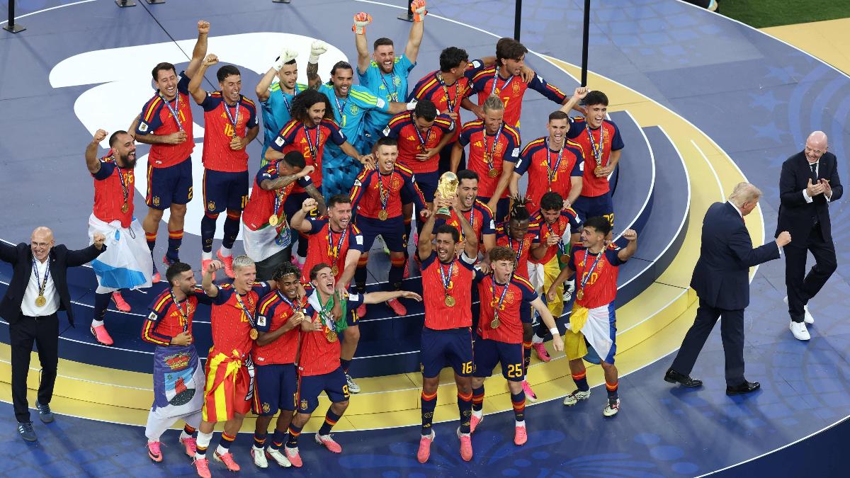 De vaiados a penetras: o fim melancólico de Trump e Infantino na Copa