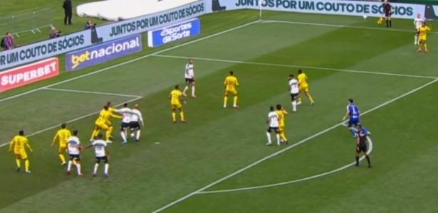 Árbitro dá pênalti bizarro em Coritiba x Mirassol e é salvo pelo VAR; veja