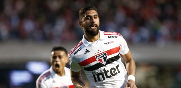 Tréllez em comemoração do gol contra o Vasco, que deu a liderança ao São Paulo