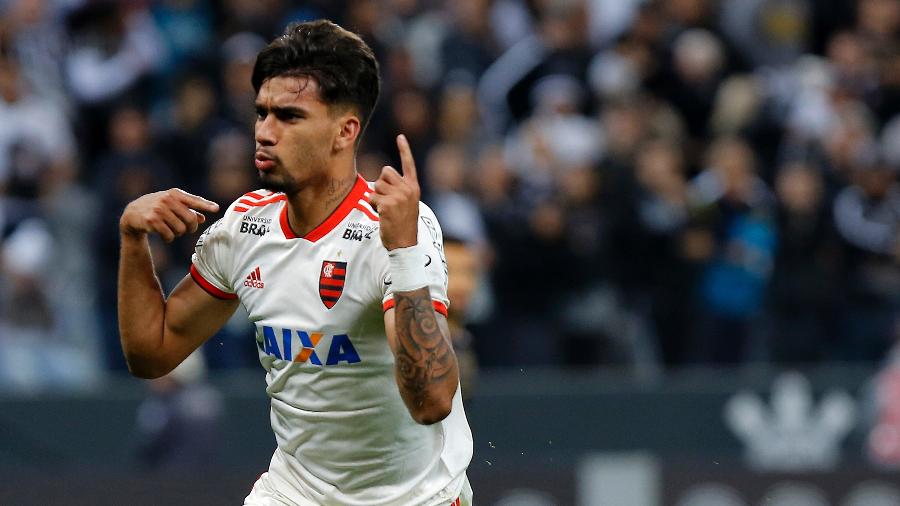 Lucas Paquetá comemora gol do Flamengo sobre o Corinthians - Daniel Vorley/AGIF