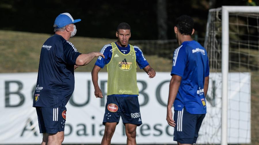 Grupo do Cruzeiro à disposição de Felipão é jovem e tem média de idade de 24 anos - Gustavo Aleixo/Cruzeiro