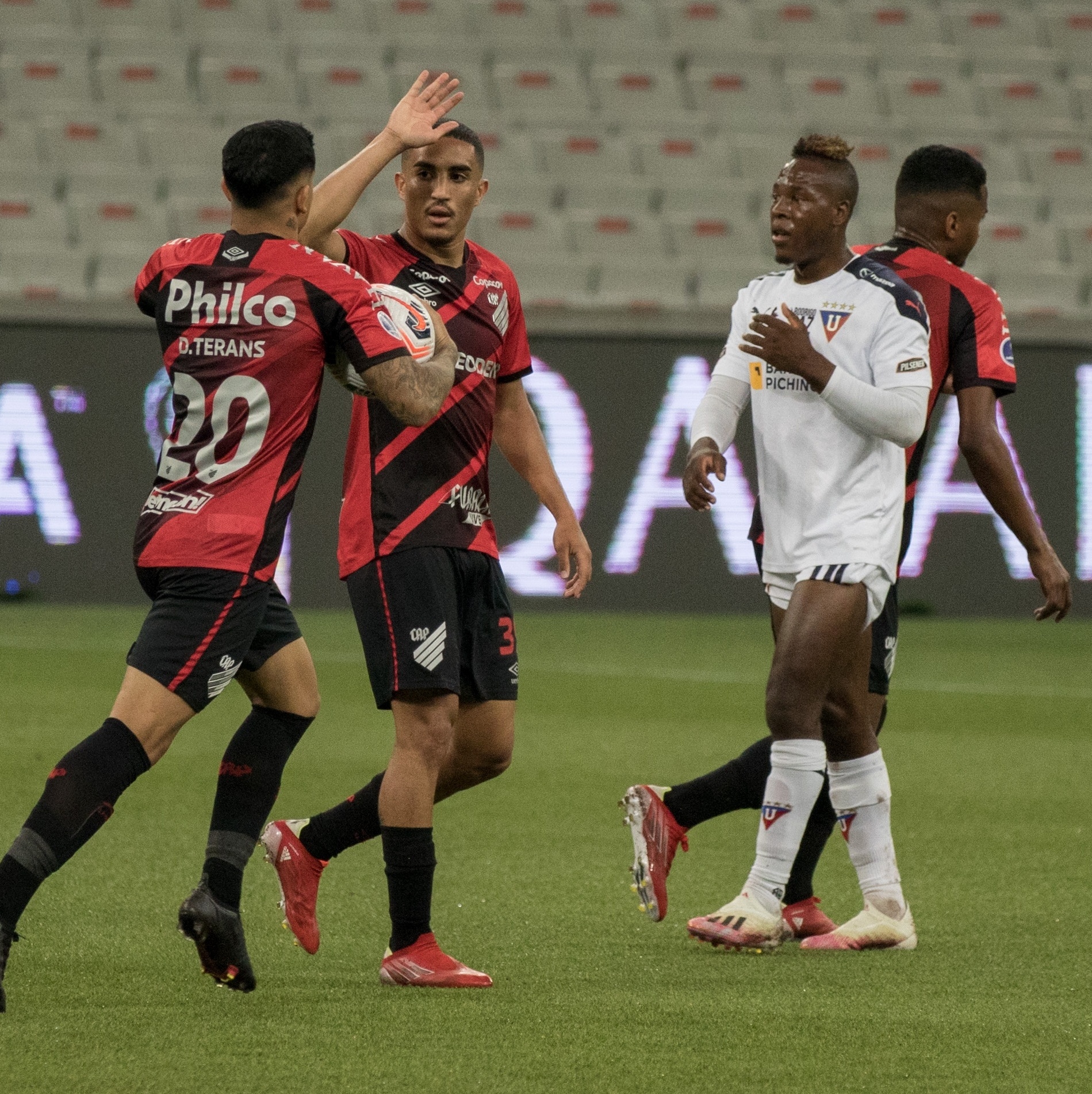 Brasileirão: Em jogo equilibrado, Athletico-PR empata com Atlético