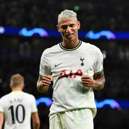 Richarlison, do Tottenham, comemora segundo gol em jogo contra o Olympique de Maselha pela Liga dos Campeões - Vincent Mignott/DeFodi Images via Getty Images
