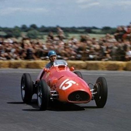 Alberto Ascari, da Ferrari, no Mundial de F1 de 1952