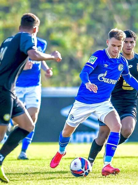 Ida para o time B do Schalke mudou a vida do brasileiro Léo Scienza