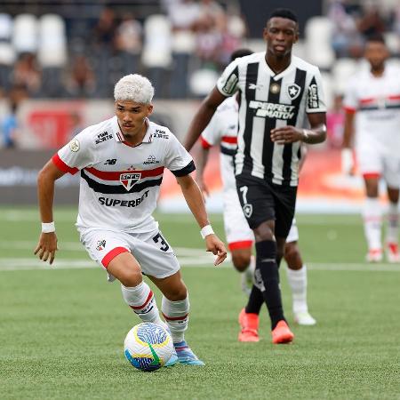 William Gomes marcou para o São Paulo contra o Botafogo pela última rodada do Brasileirão - Rubens Chiri / saopaulofc