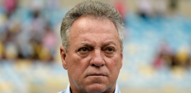 Abel Braga é uma opção para a diretoria do Cruzeiro em caso de saída de Mano - Thiago Ribeiro/AGIF