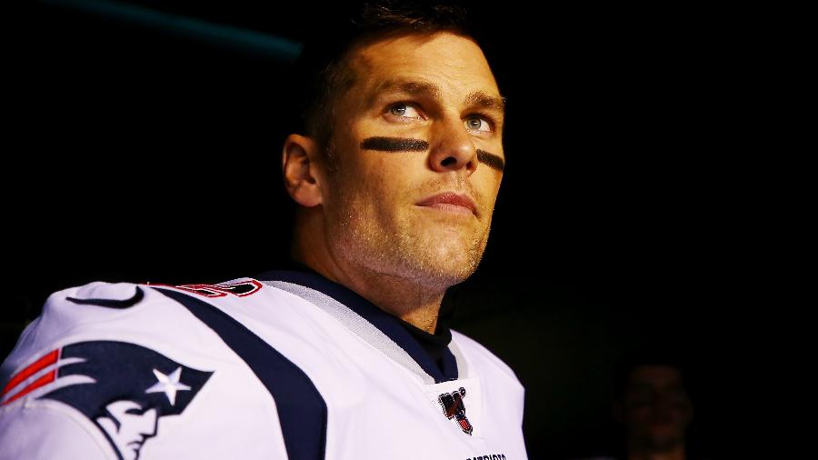 Tom Brady em campo para partida dos Patriots - Mitchell Leff/Getty Images/AFP 
