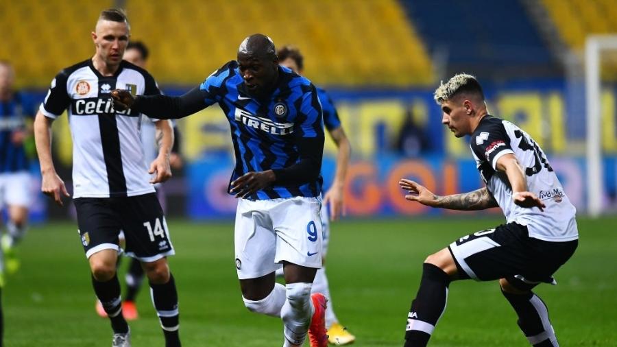 Inter de Milão e Parma se enfrentam pelo Campeonato Italiano - Alessandro Sabattini/Getty Images