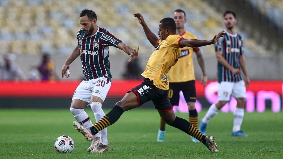 Yago Felipe, volante do Fluminense, durante duelo com o Barcelona-EQU, pela Libertadores - Lucas Merçon / Fluminense