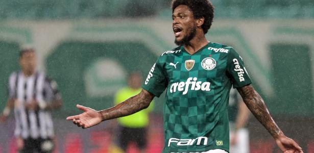 Luiz Adriano faz contrato com Palmeiras até os 36 anos; veja os números da  carreira