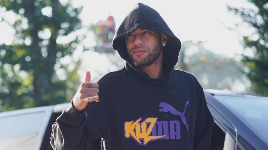 Neymar publicou foto usando moletom em referência ao jogador de basquete Kyle Kuzma - Reprodução/Instagram
