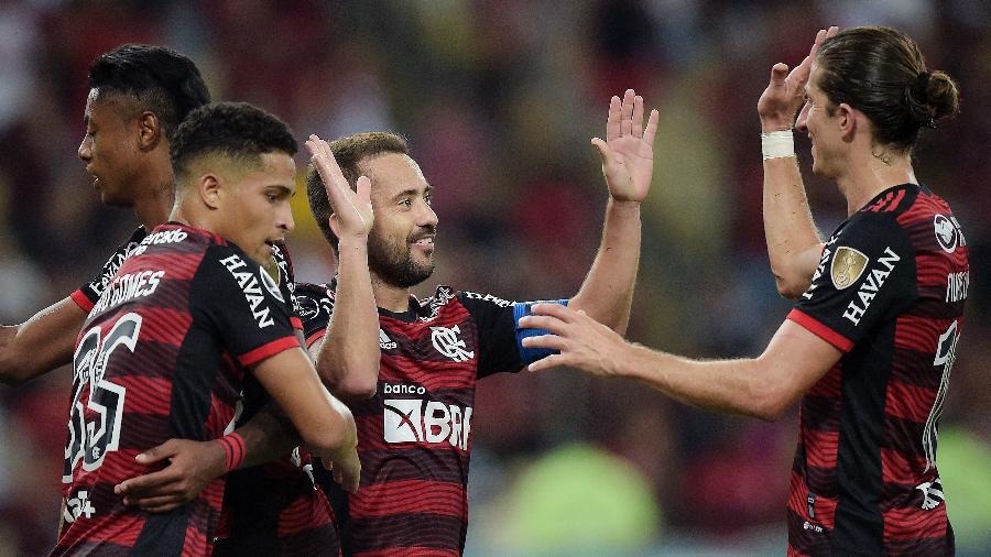 Everton Ribeiro, do Flamengo, comemora seu 2º gol contra o Talleres, pela Libertadores - Staff images /CONMEBOL