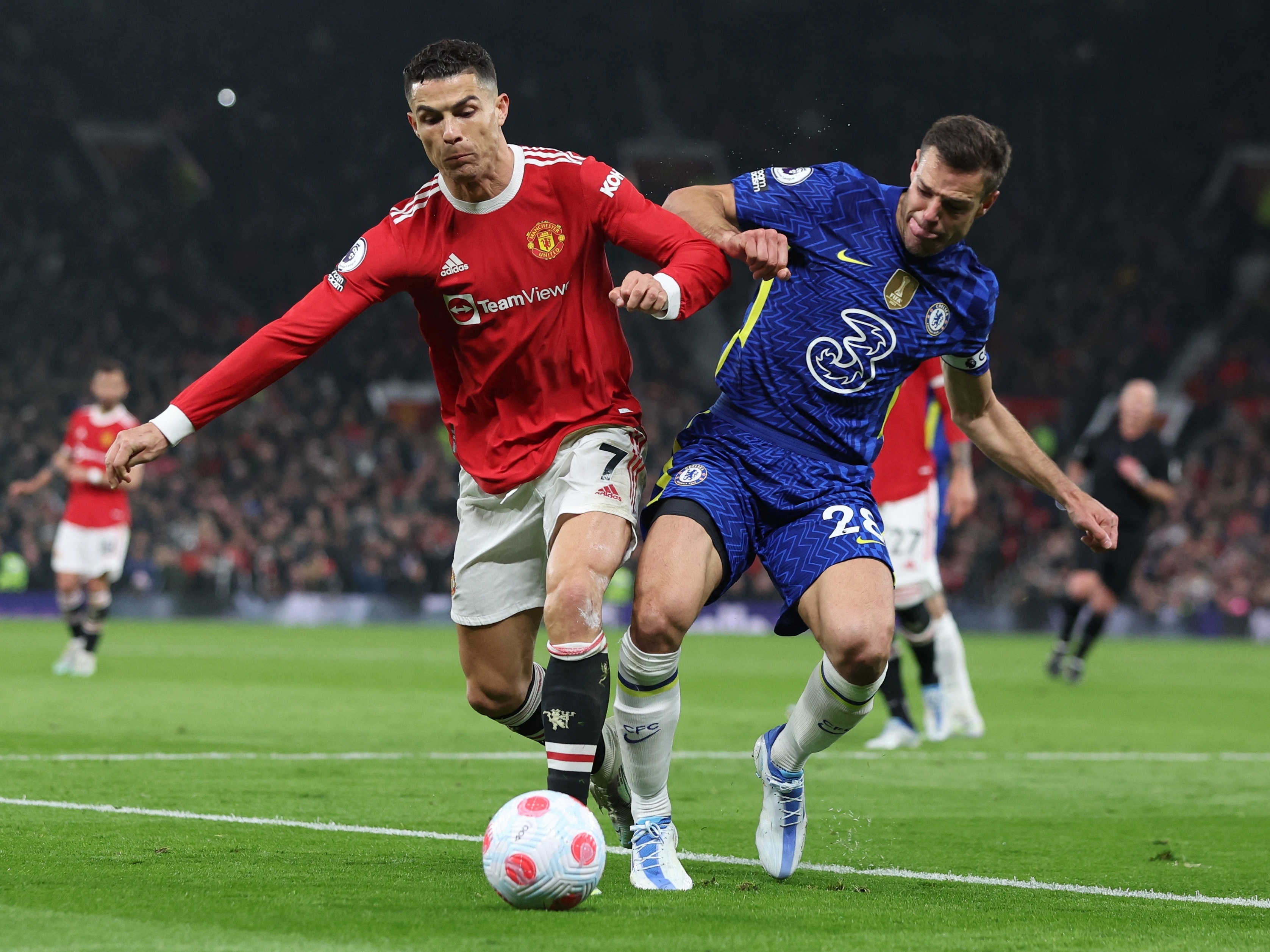 Cristiano Ronaldo salva, e United busca empate com Chelsea no Inglês -  28/04/2022 - UOL Esporte