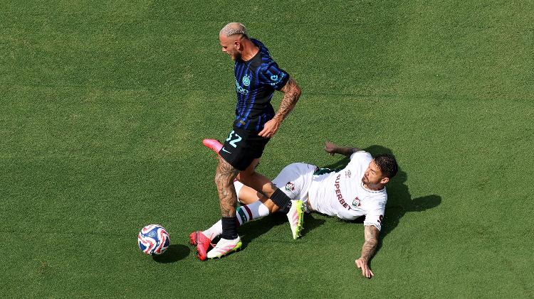 Everaldo em ação durante Fluminense x Inter de Milão, duelo do Mundial Everaldo em ação durante Fluminense x Inter de Milão, duelo do Mundial