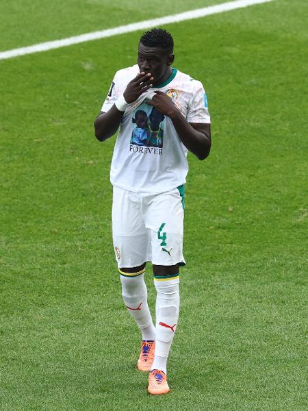 Seck, de Senegal, comemora contra o Iraque pela Copa do Mundo